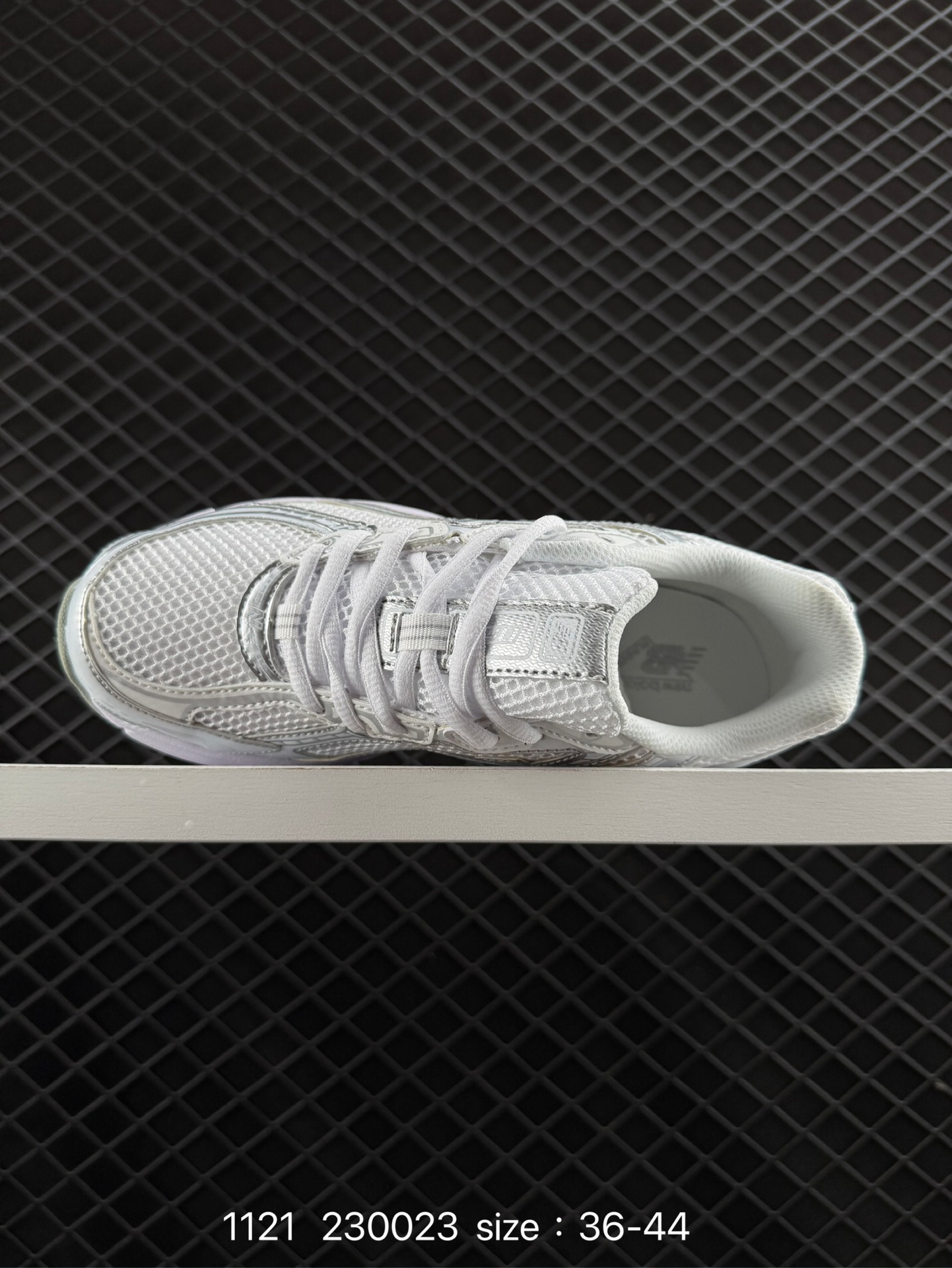 New Balance MR740 NB